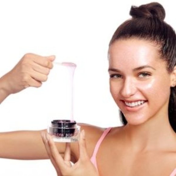 🆕Too Faced "Glow Job" Radiance Boosting Face Mask - Picture 5 of 15